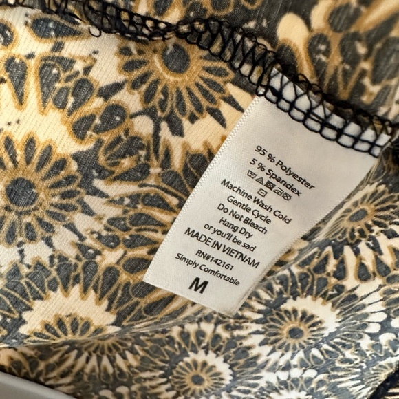 LulaRoe kimono nwt - Picture 7 of 7